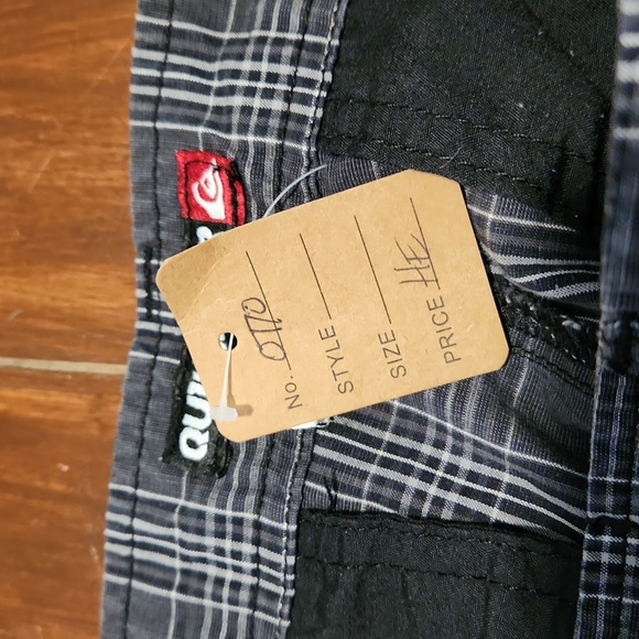 Quiksilver Black/Gray Madras Shorts (0770) - Picture 7 of 8